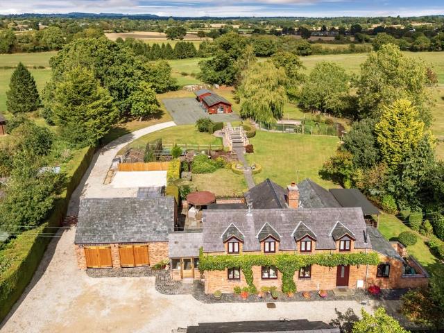House for sale in Bronington, Wales
