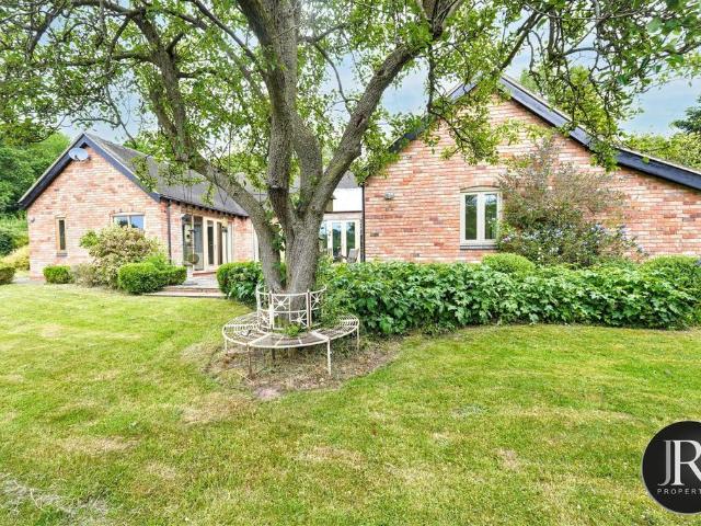 House for sale in Chadsmoor, Staffordshire