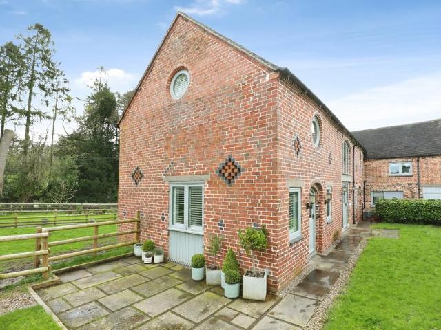 House for sale in Baswich, Staffordshire