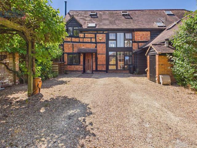 House for sale in Gerrards Cross, Denham