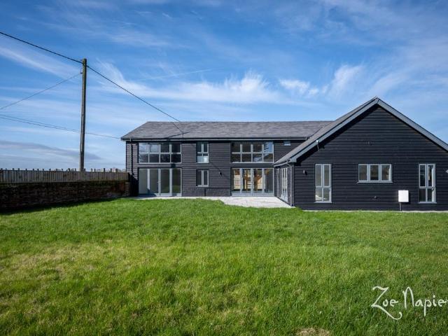 House for sale in Dale Hill, Essex