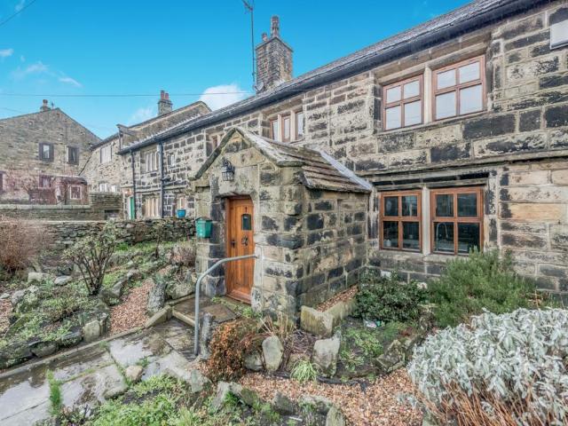 House for sale in Cullingworth, West Yorkshire