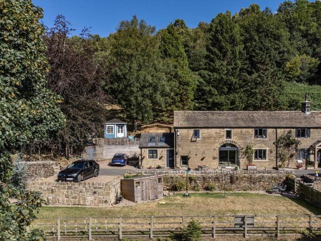 House for sale in Triangle, Ripponden