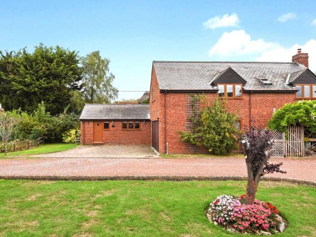 House for sale in Quainton