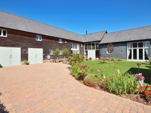 House for sale in Pembridge