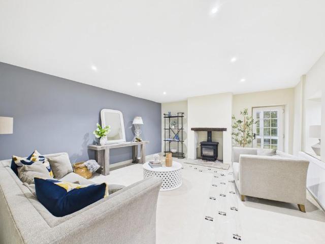 House for sale in Bowes