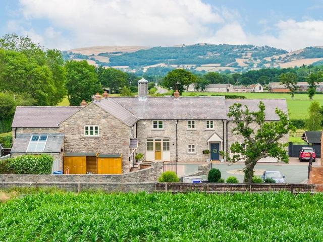 House for sale in Denbigh
