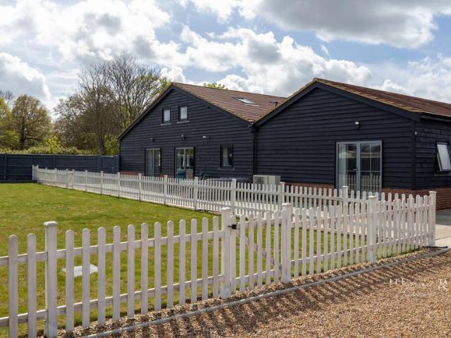House for sale in Fole, Surrey