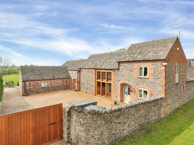 House for sale in Elmfield, Leicestershire