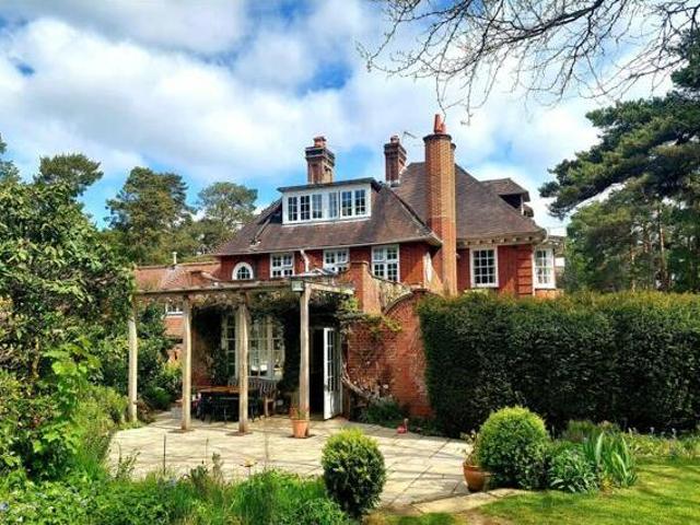 House for sale in Surrey, England