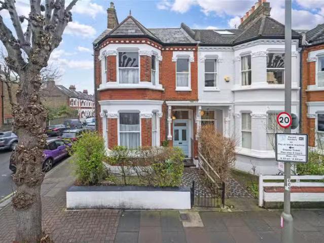 House for sale in Wandsworth, Wandsworth