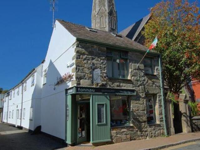 House for sale in Pwllheli