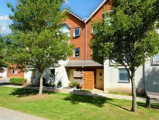 House for sale in Willesborough, Bridgefield