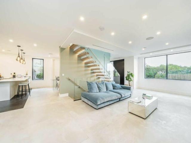 House for rent in Muswell Hill, Greater London
