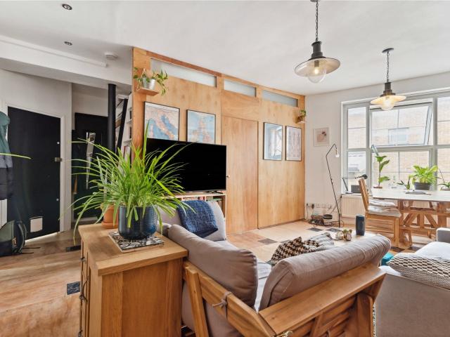 Apartment for rent in Shacklewell, Greater London