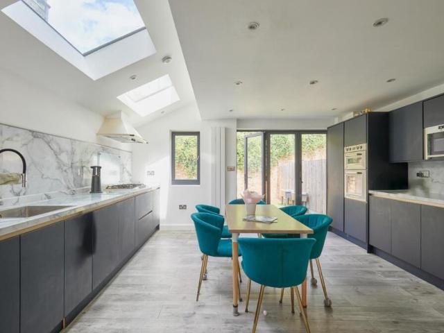 House for rent in Strand-on-the-Green, Greater London
