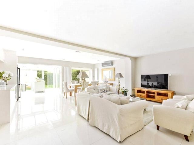 House for rent in Belsize Park, Greater London