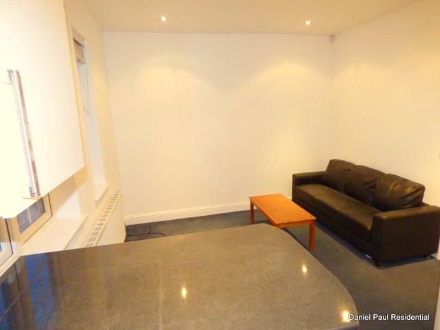 Apartment for rent in London Borough of Ealing, Cat Hill