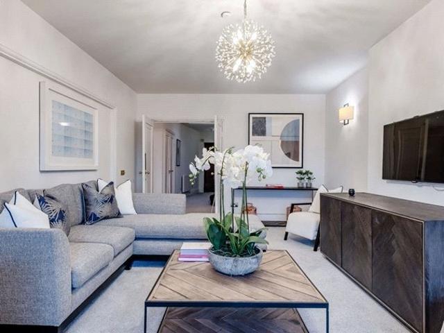 Apartment for rent in St. John's Wood, Greater London