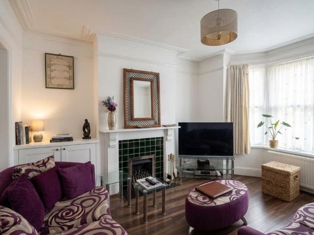House for rent in Holywell Estate, Watford