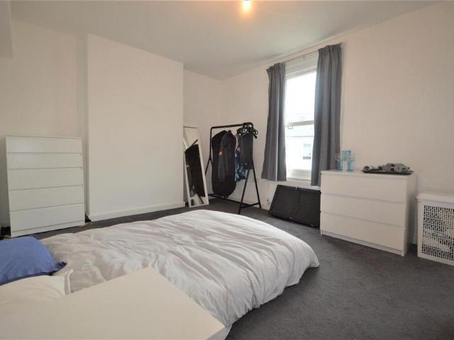 House for rent in Thames View, Greater London