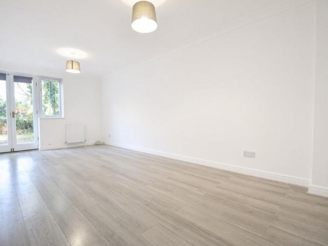 House for rent in Ripley Springs, Runnymede