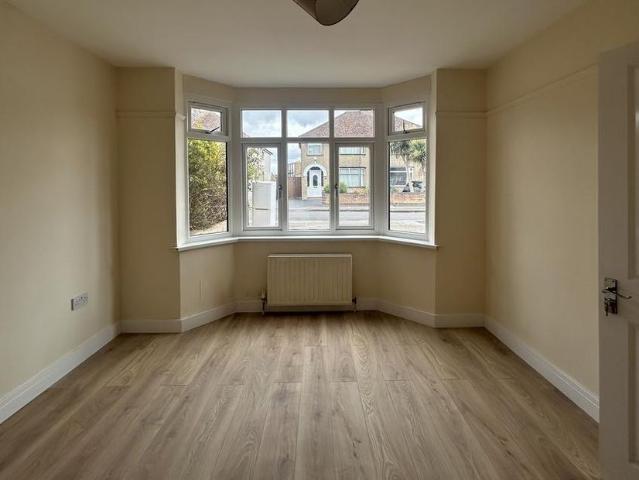 House for rent in Cowley Airfield, The Slade