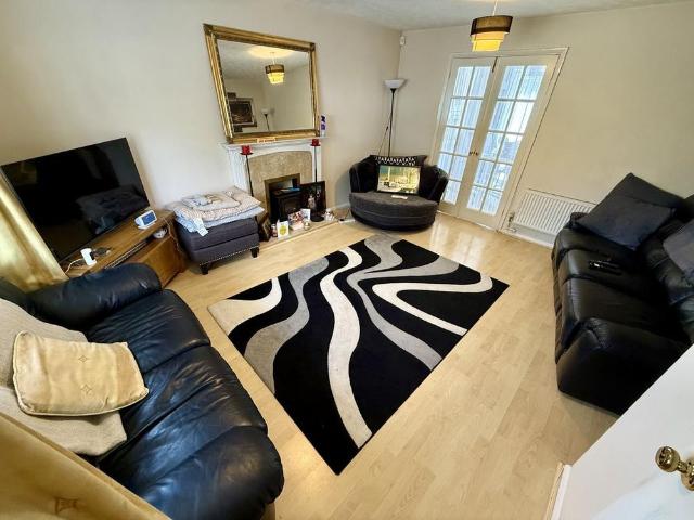 House for rent in Woodside Estate, Houghton Regis
