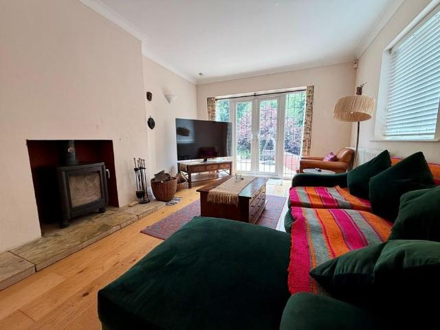 House for rent in Green Close, Warwickshire