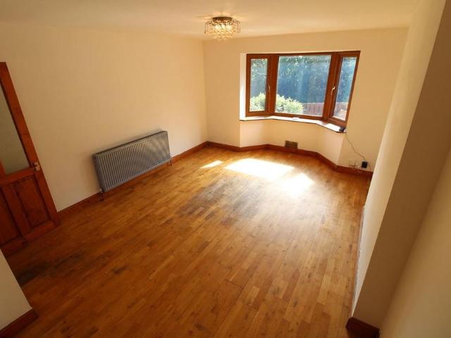 House for rent in Longwood, West Yorkshire