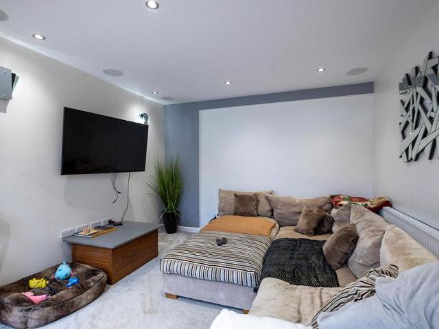 House for rent in Bushey
