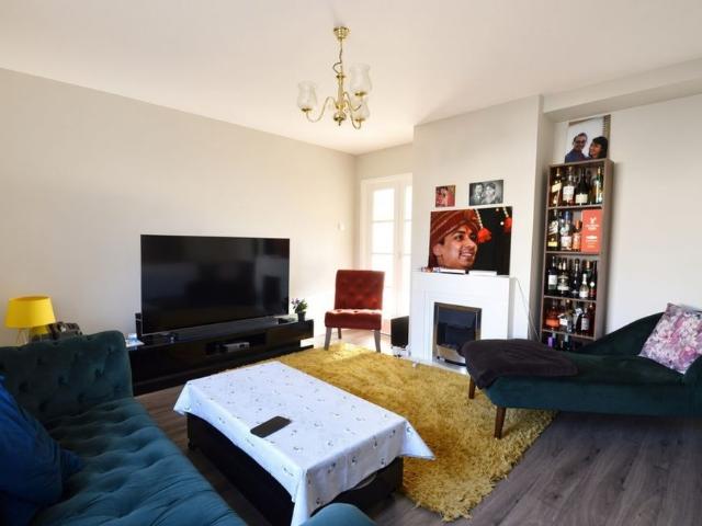 House for rent in Lower Halliford, Surrey