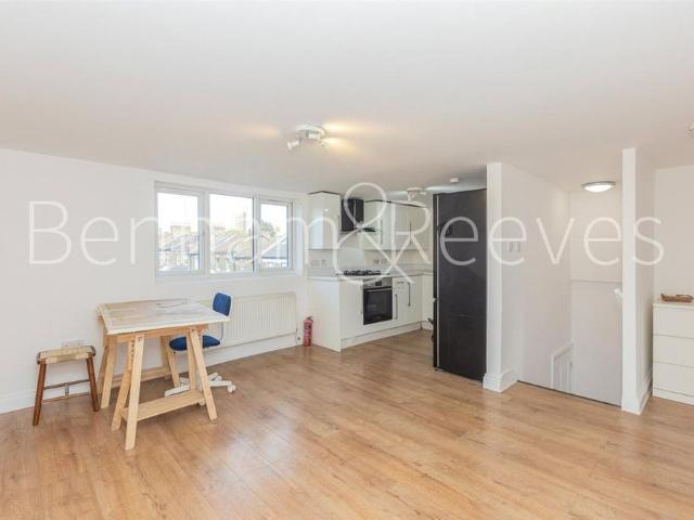 House for rent in London Borough of Haringey, Greater London