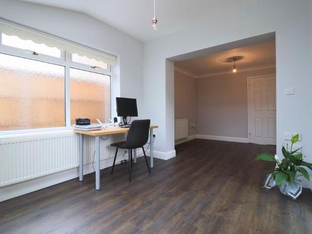 House for rent in Wotton, Gloucester