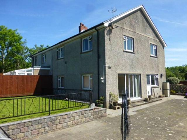 Apartment for rent in Carmarthen, Abergwili