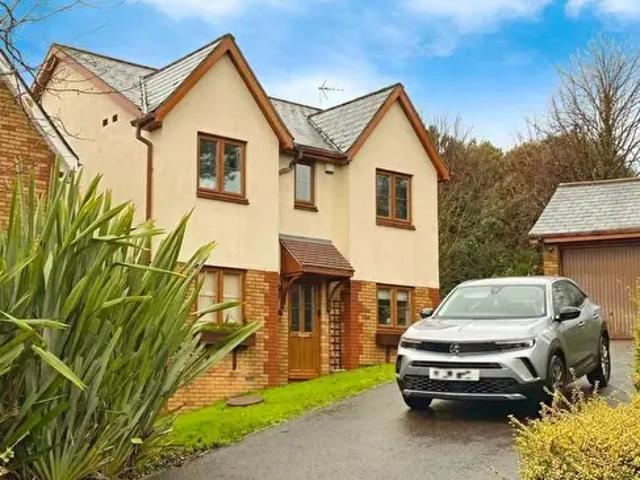 Apartment for rent in Laleston, Broadlands