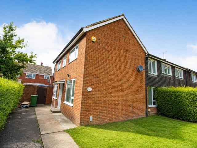 House for rent in Houghton Regis, Central Bedfordshire