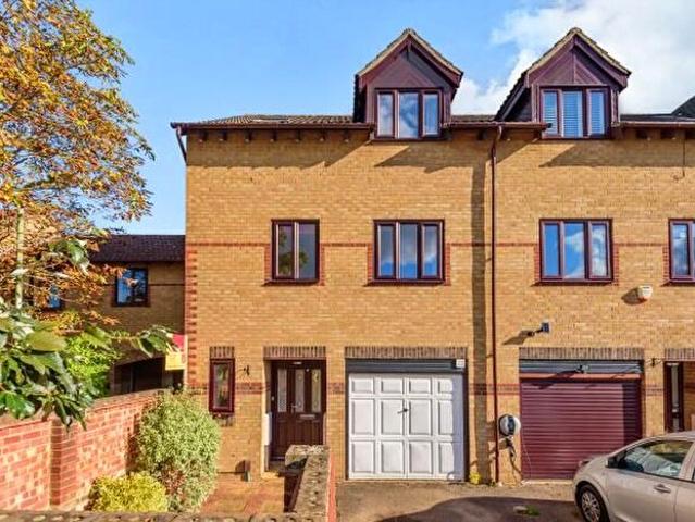 Apartment for rent in Elmsbrook, Evershot