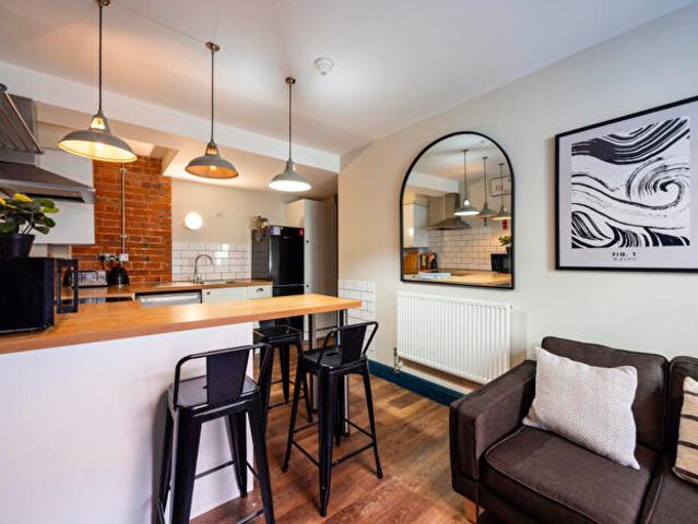 Apartment for rent in Bede Island, Old Wharf