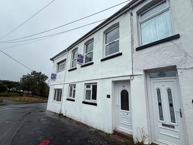 Apartment for rent in Pont-henri, Wales