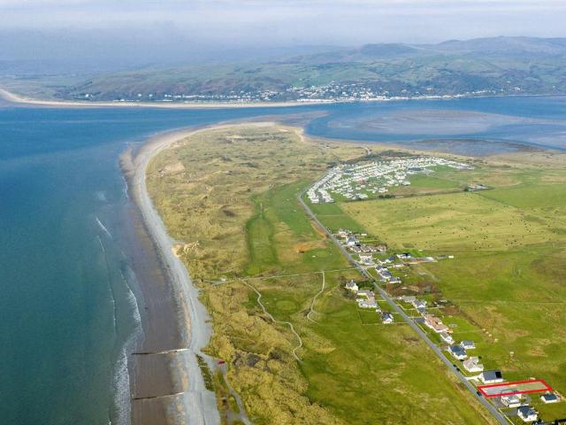Land for sale in Dol-y-bont, Wales