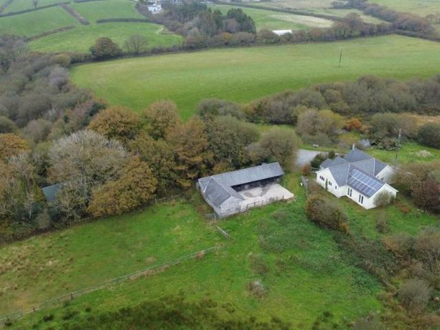 Land for sale in Crwbin, Meinciau