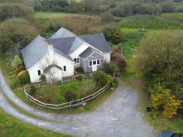 Land for sale in Llangyndeyrn, Meinciau