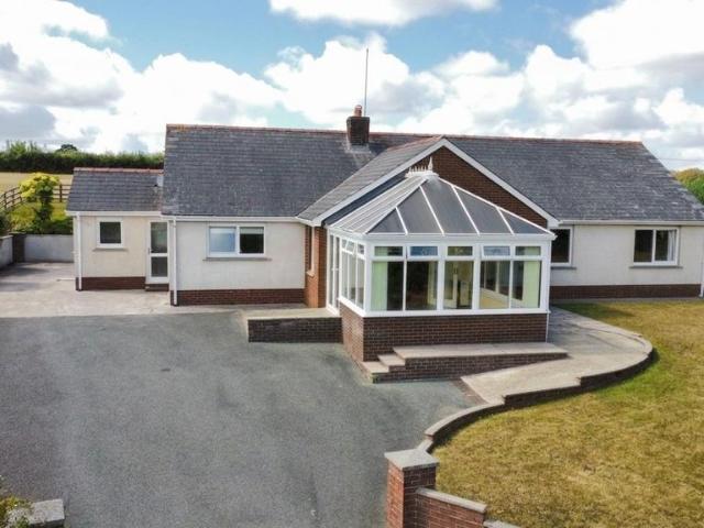Land for sale in Lampeter Velfrey, Tavernspite