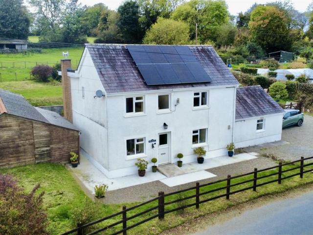 Land for sale in Llanwnnen, Capel-y-Groes