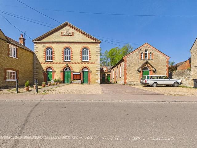 Land for sale in Harrold, Bedford