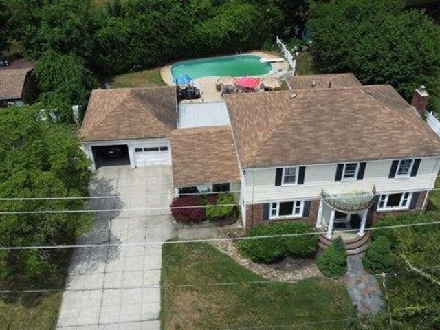 House for sale in Providence, Providence County