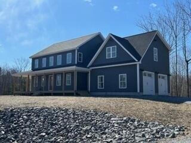 House for sale in Raymond, Maine