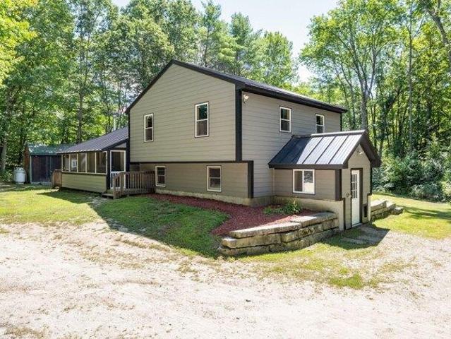 House for sale in Raymond, Maine