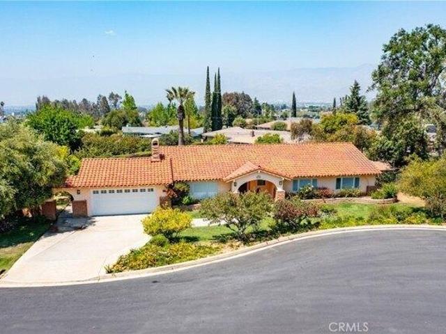 House for sale in Redlands